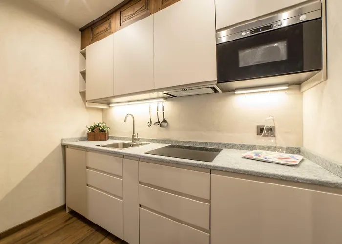 Maison أَويستا